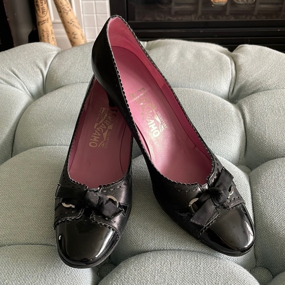 Salvatore Ferragamo Heels - Picture 1 of 16